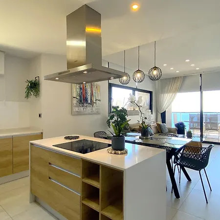 Lujoso Con Impresionantes Vistas Al Mar Apartment Benidorm